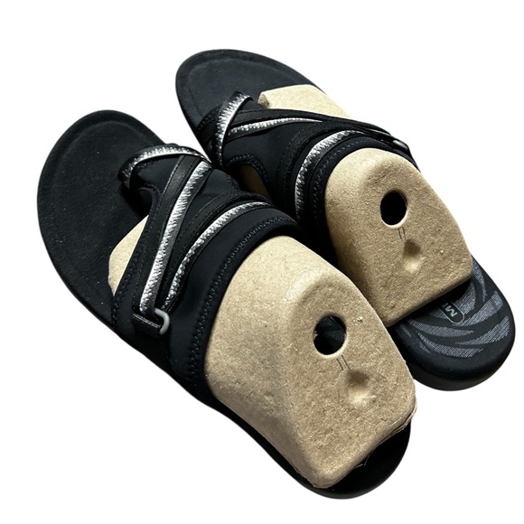 Women’s size 11 Merrell Water Sandals - Picture 5 of 9